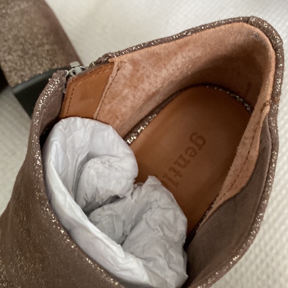 New Gentle Souls Bootie - Picture 4 of 6